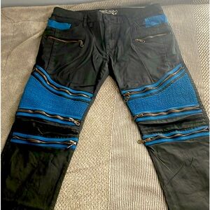 Robin jeans the in great condition worn one time